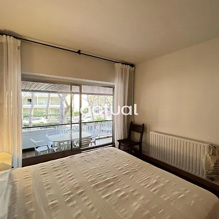 Athenea B1 Apartament *
